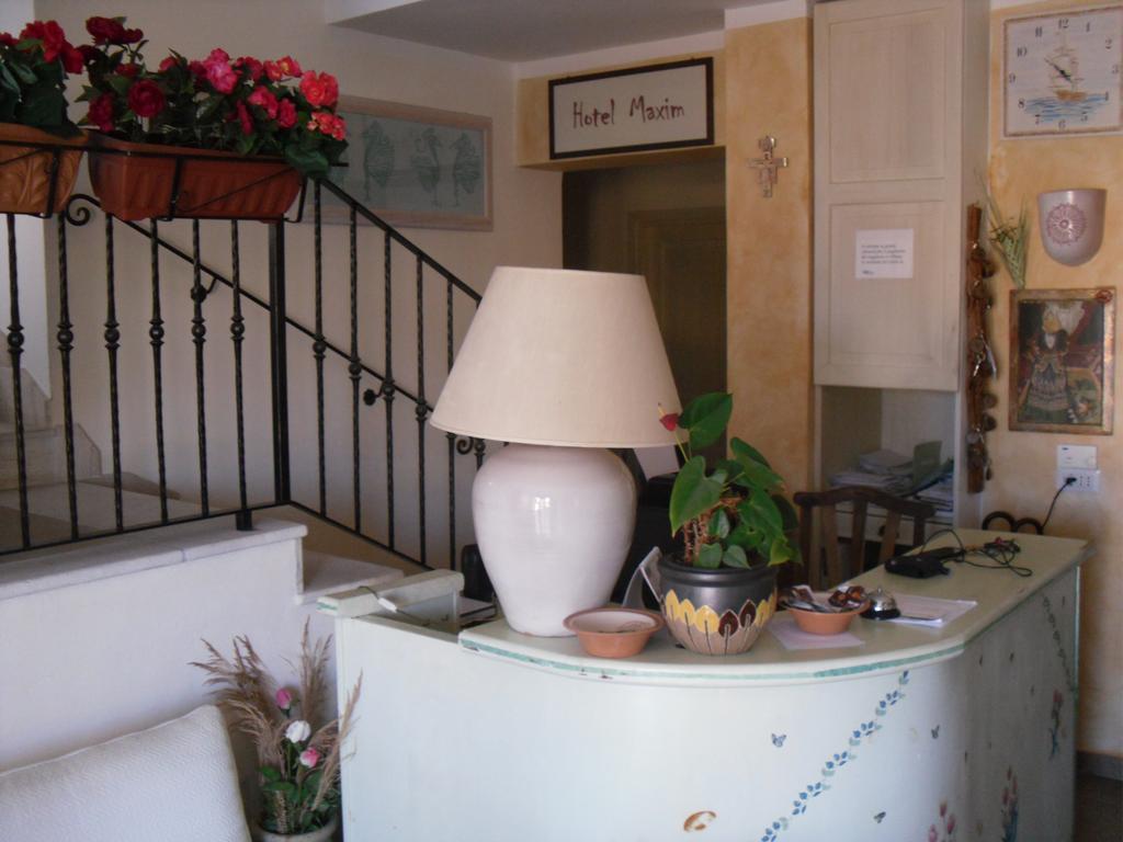 Hotel Maxim Ольбия Экстерьер фото